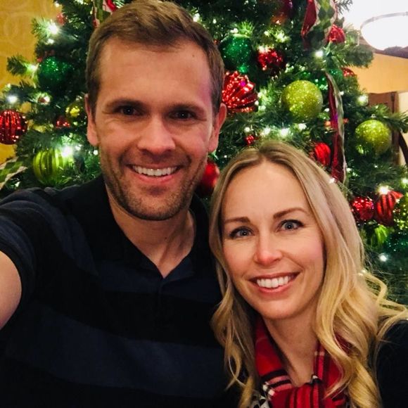 Meet your Posher, Dahlia - Picture 1 of 1